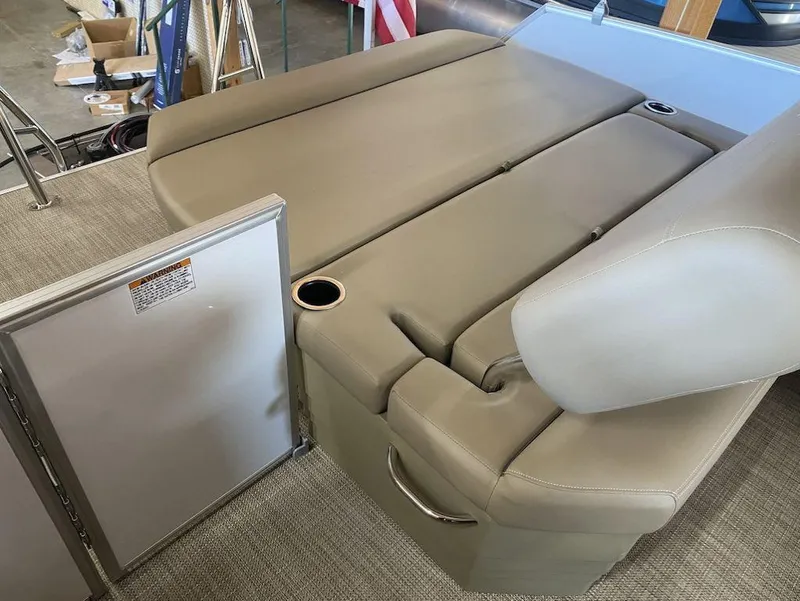 Slide: The Image of Sylvan 820 CLZ DH 2025 - 18