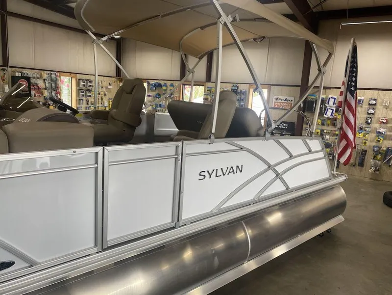 Slide: The Image of Sylvan 820 CLZ DH 2025 - 3