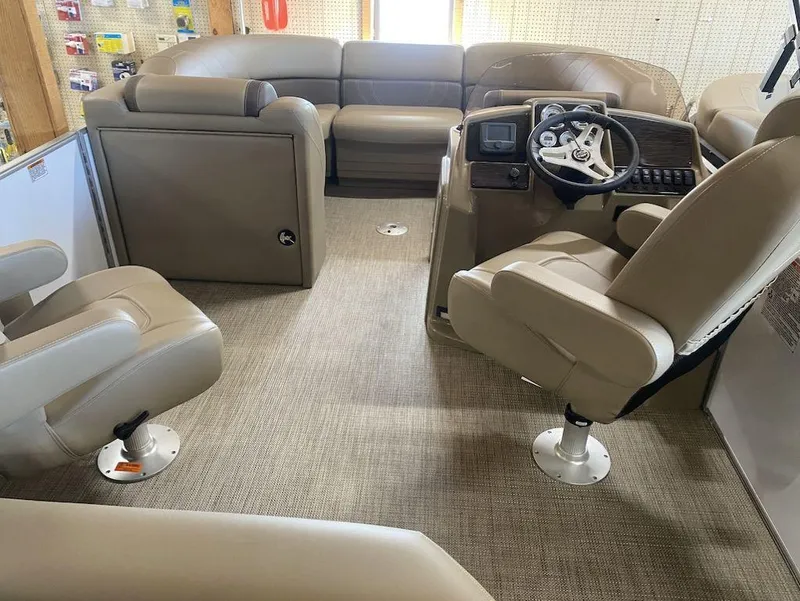 Slide: The Image of Sylvan 820 CLZ DH 2025 - 8