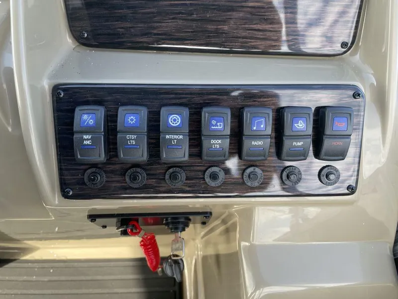 Slide: The Image of Sylvan 822 LZ Mirage 2025 - 7