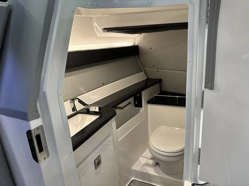 Slide: The Image of Cobalt R33 Surf 2025 - 15