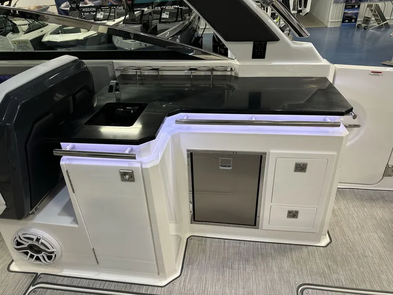 Slide: The Image of Cobalt R33 Surf 2025 - 19