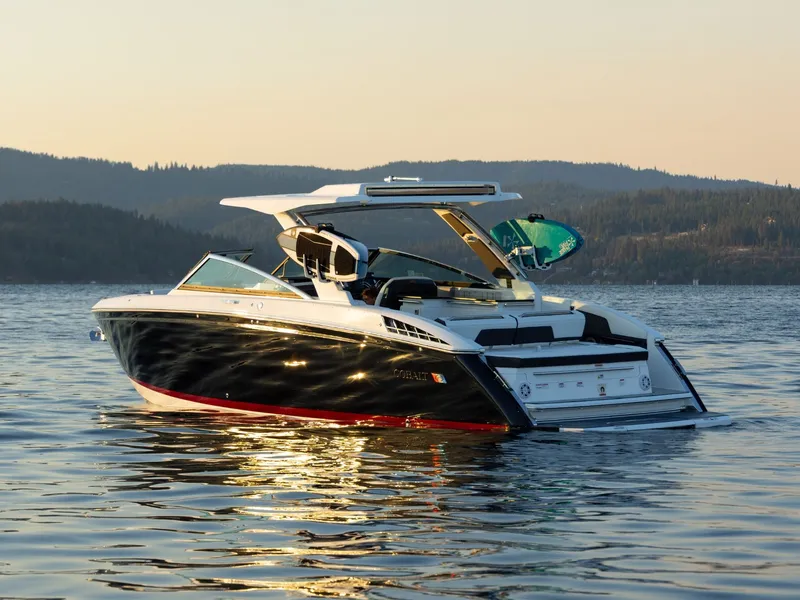 Slide: The Image of Cobalt R33 Surf 2025 - 2