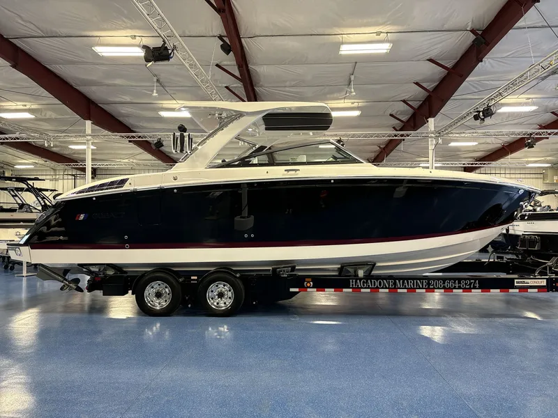 Slide: The Image of Cobalt R33 Surf 2025 - 5