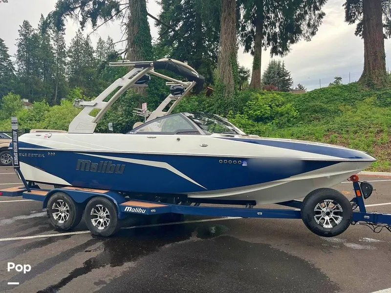 Slide: The Image of 2017 Malibu 21VLX for sale in Lake Oswego, OR - 1