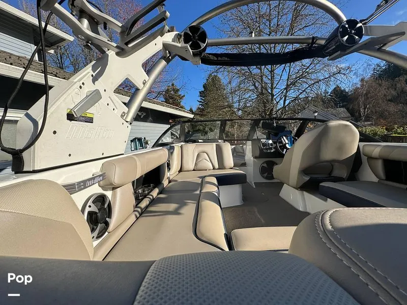Slide: The Image of 2017 Malibu 21VLX for sale in Lake Oswego, OR - 10