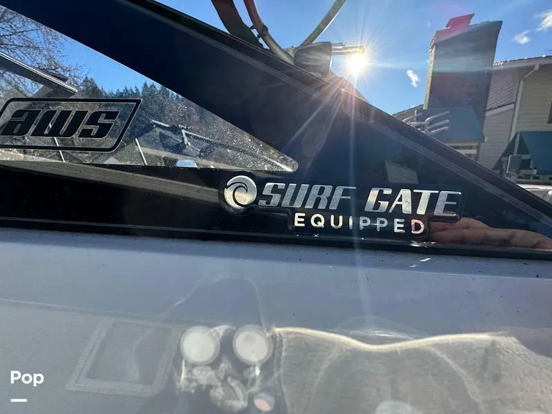 Slide: The Image of 2017 Malibu 21VLX for sale in Lake Oswego, OR - 16