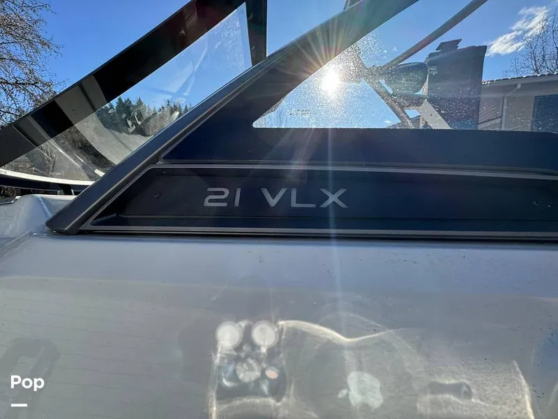 Slide: The Image of 2017 Malibu 21VLX for sale in Lake Oswego, OR - 17