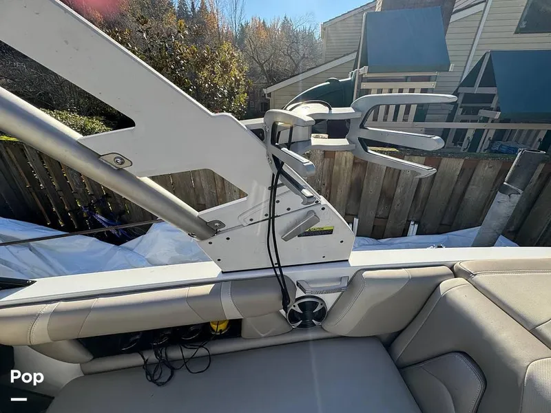 Slide: The Image of 2017 Malibu 21VLX for sale in Lake Oswego, OR - 19