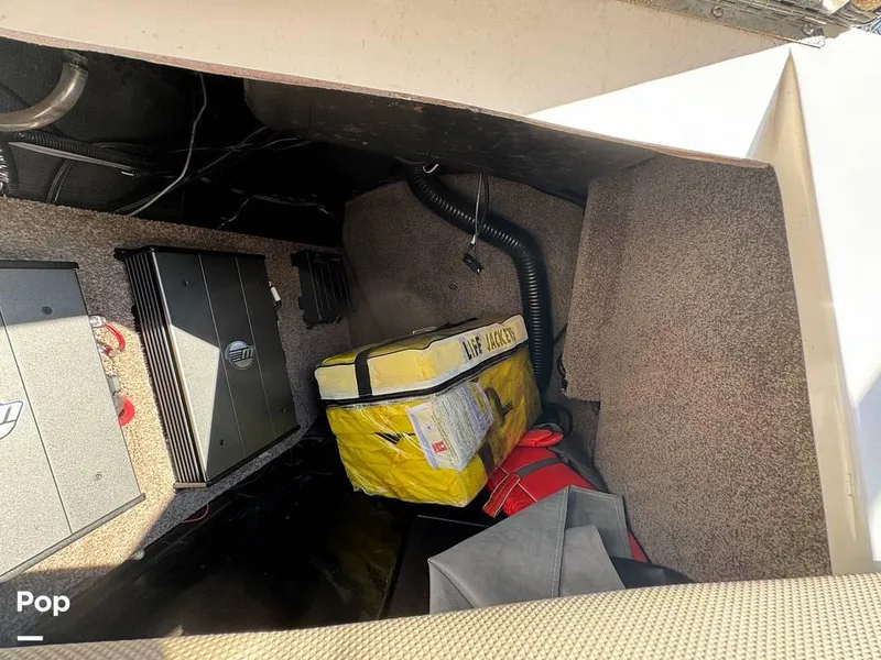 Slide: The Image of 2017 Malibu 21VLX for sale in Lake Oswego, OR - 20