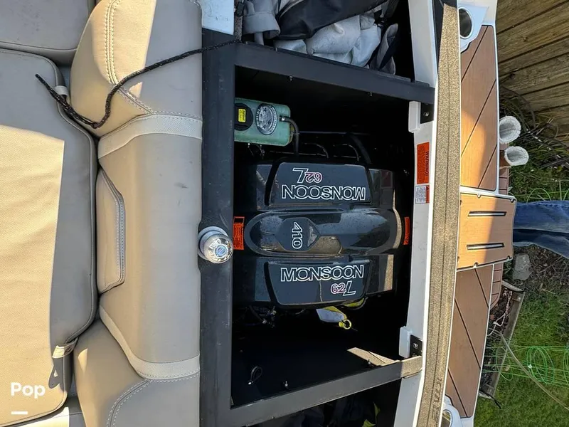 Slide: The Image of 2017 Malibu 21VLX for sale in Lake Oswego, OR - 26