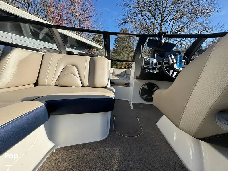 Slide: The Image of 2017 Malibu 21VLX for sale in Lake Oswego, OR - 51