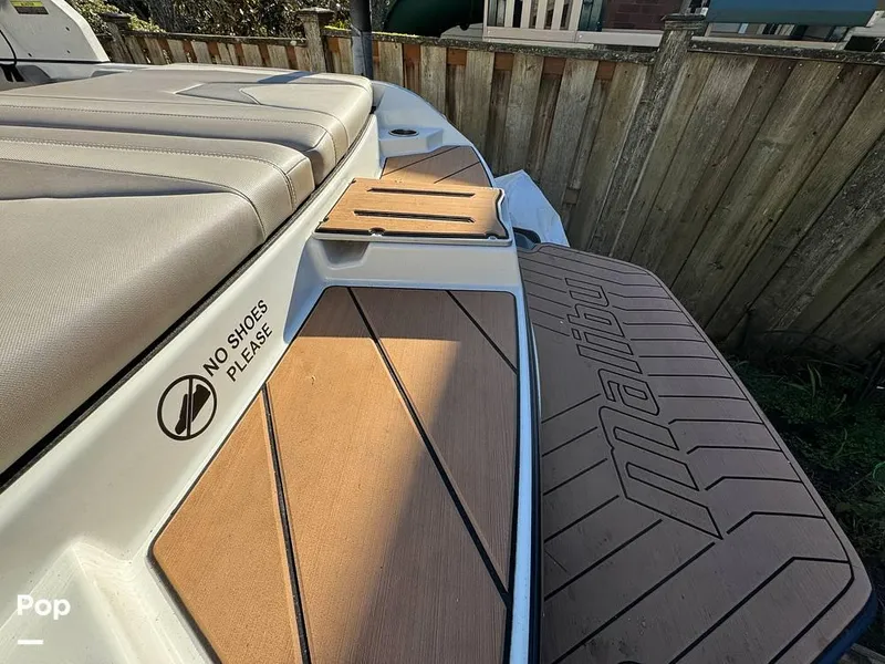Slide: The Image of 2017 Malibu 21VLX for sale in Lake Oswego, OR - 56