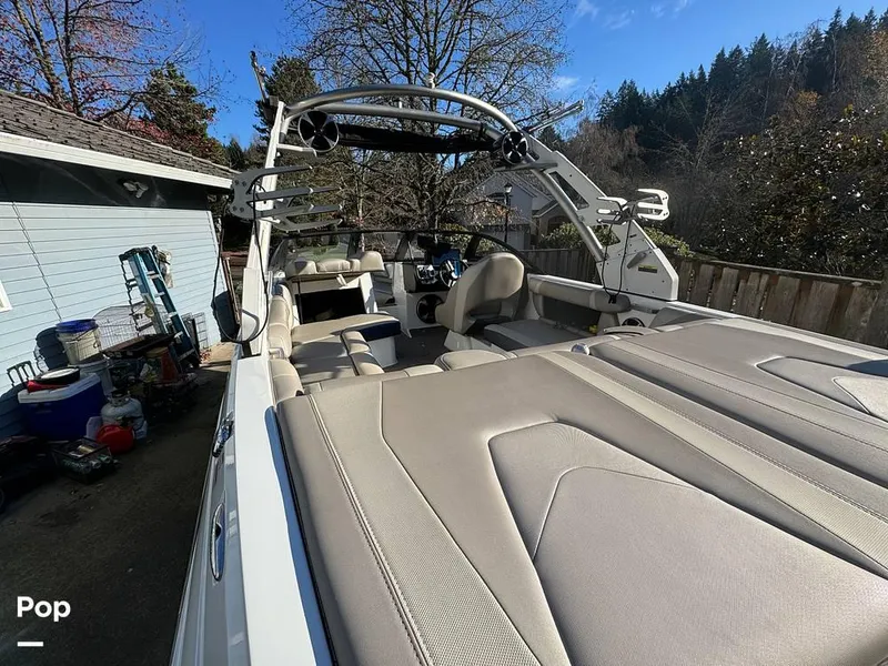 Slide: The Image of 2017 Malibu 21VLX for sale in Lake Oswego, OR - 59
