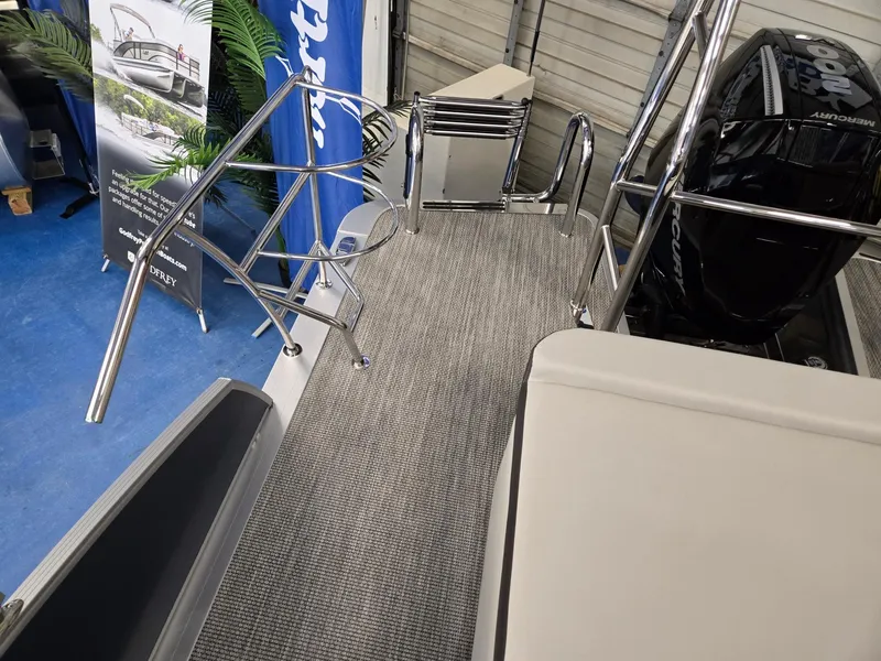 Slide: The Image of 2025 Harris Cruiser 210 boat interior with sleek design and modern features. - 25