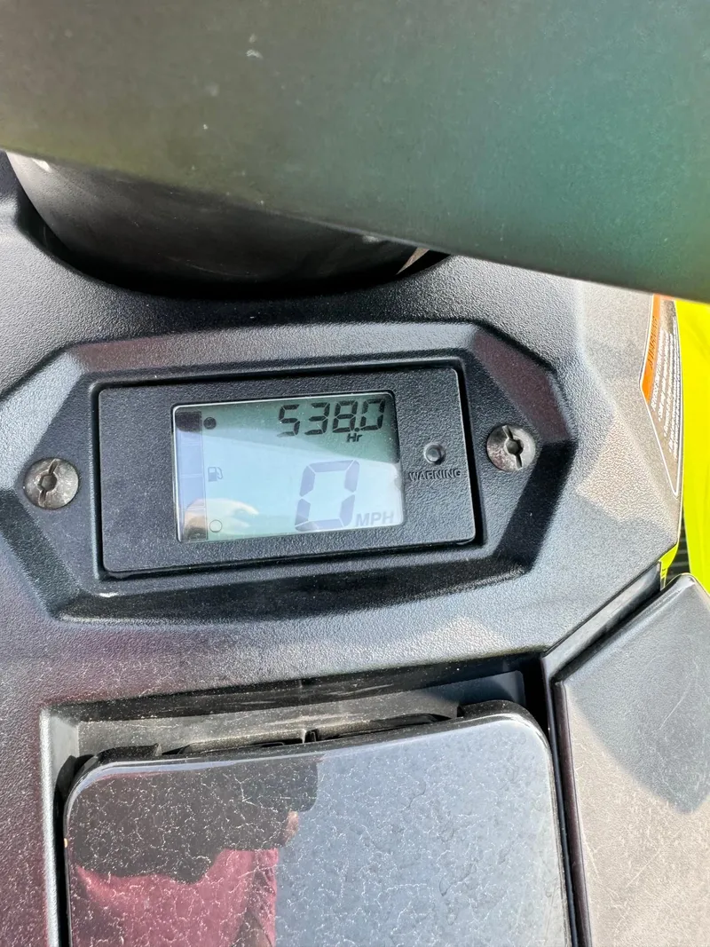 Slide: The Image of 2022 Yamaha WaveRunner EX Sport dashboard displaying 538 hours. - 6