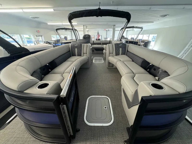 Slide: The Image of Barletta LUSSO 25U 2025 - 6