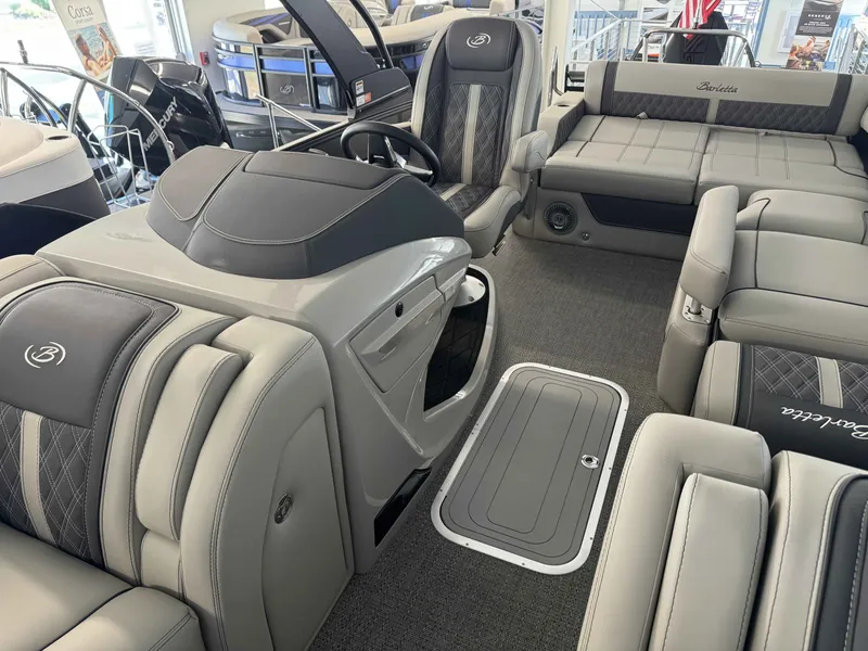 Slide: The Image of Barletta LUSSO 25U 2025 - 8