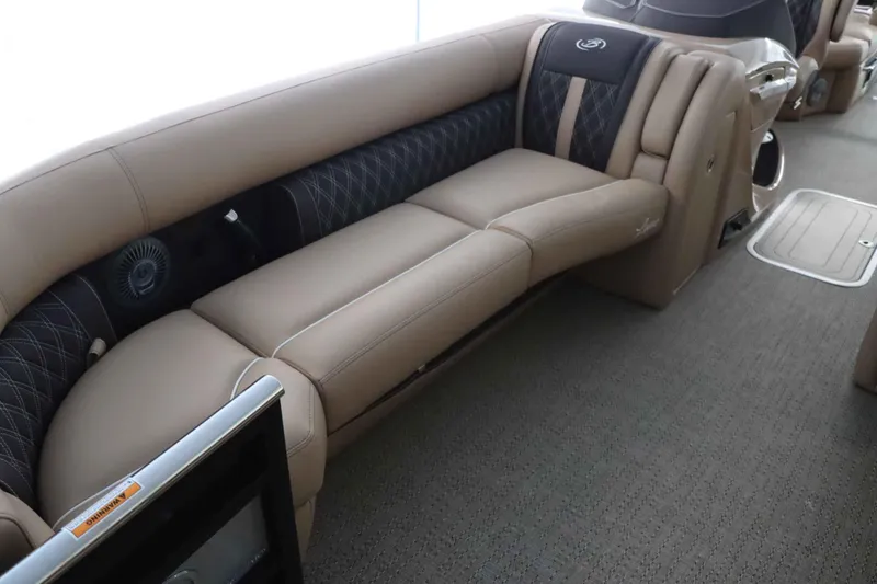 Slide: The Image of Barletta Lusso 25MA 2025 - 16