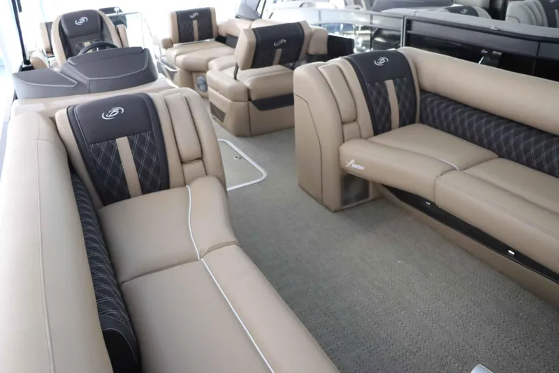 Slide: The Image of Barletta Lusso 25MA 2025 - 18