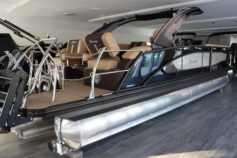 Slide: The Image of Barletta Lusso 25MA 2025 - 3