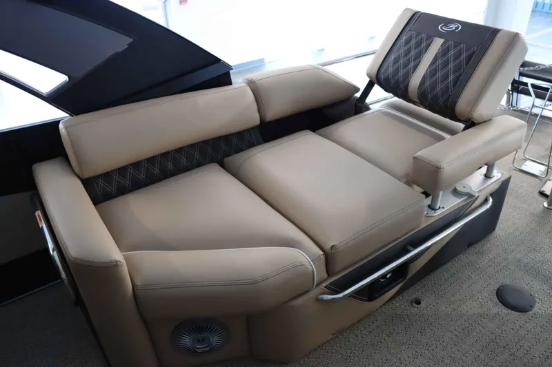 Slide: The Image of Barletta Lusso 25MA 2025 - 8