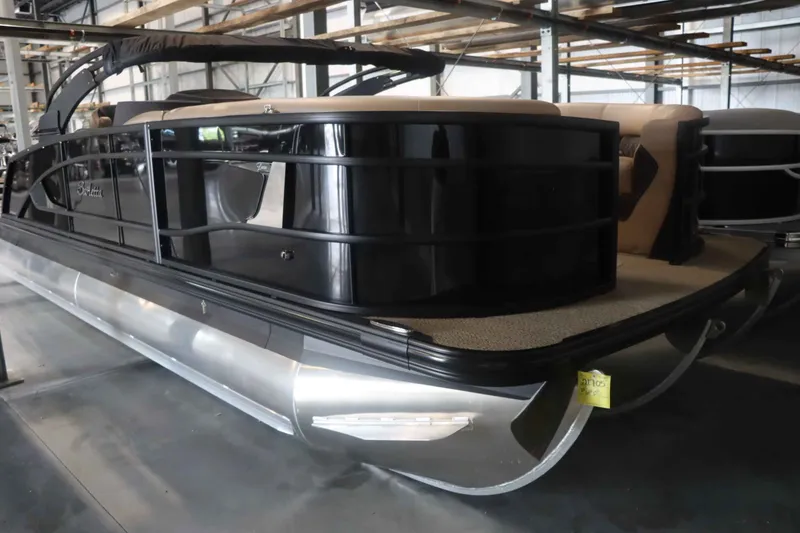 Slide: The Image of Barletta Lusso 23UC 2025 - 3