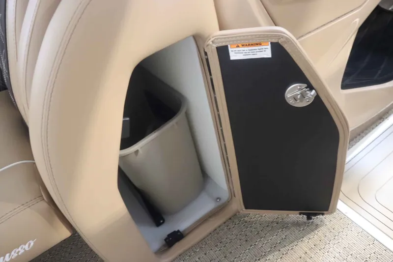 Slide: The Image of Barletta Lusso 23UC 2025 - 9