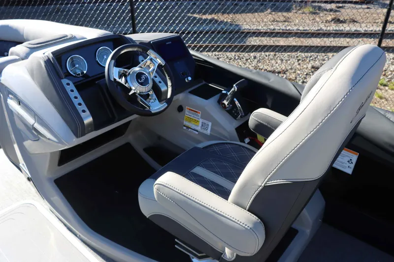 Slide: The Image of Barletta Lusso 23UA 2025 - 12