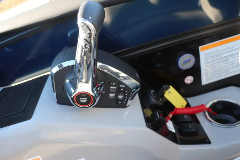 Slide: The Image of Barletta Lusso 23UA 2025 - 15