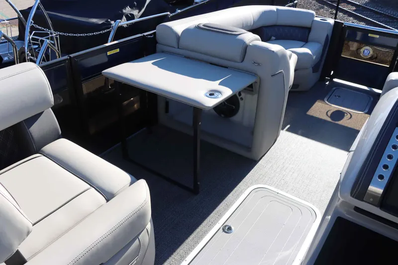 Slide: The Image of Barletta Lusso 23UA 2025 - 17