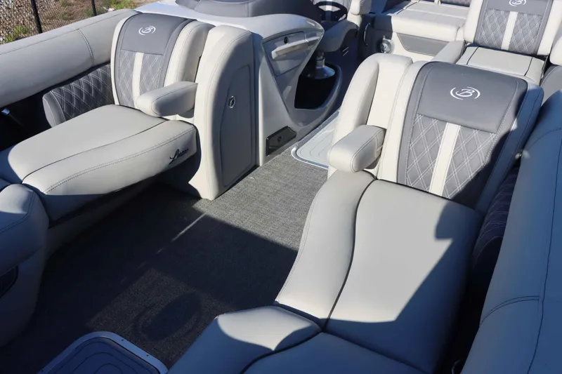 Slide: The Image of Barletta Lusso 23UA 2025 - 21