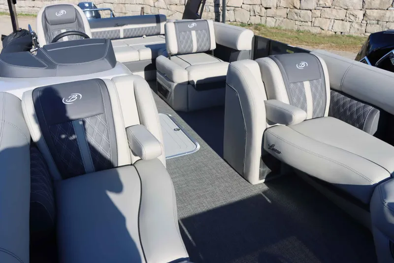 Slide: The Image of Barletta Lusso 23UA 2025 - 25