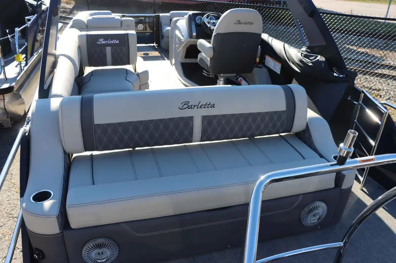 Slide: The Image of Barletta Lusso 23UA 2025 - 5