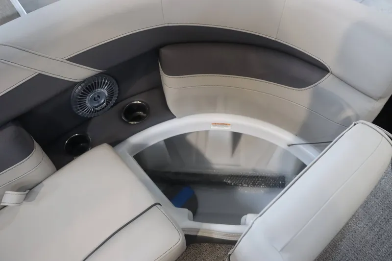 Slide: The Image of Barletta Cabrio 22UC 2025 - 14