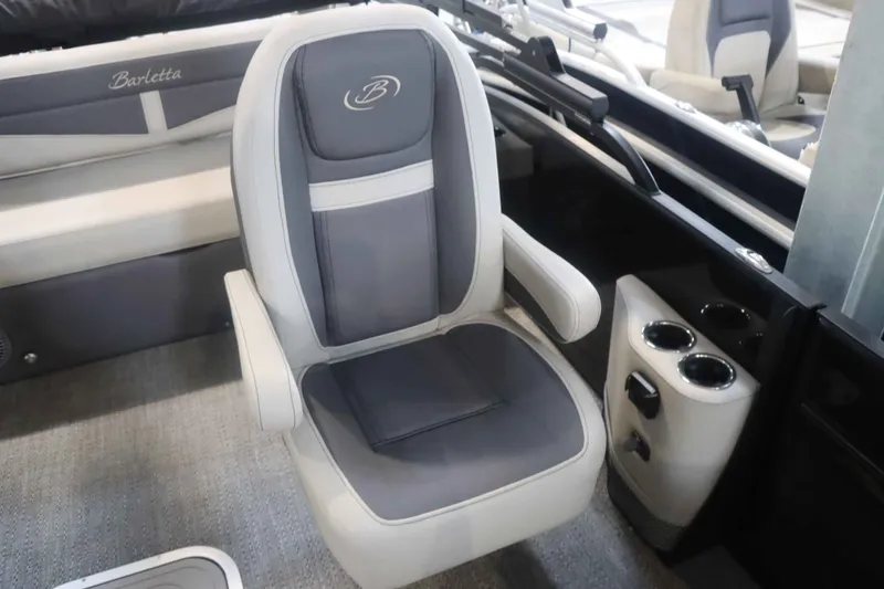 Slide: The Image of Barletta Cabrio 22UC 2025 - 17