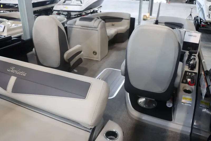 Slide: The Image of Barletta Cabrio 22UC 2025 - 18