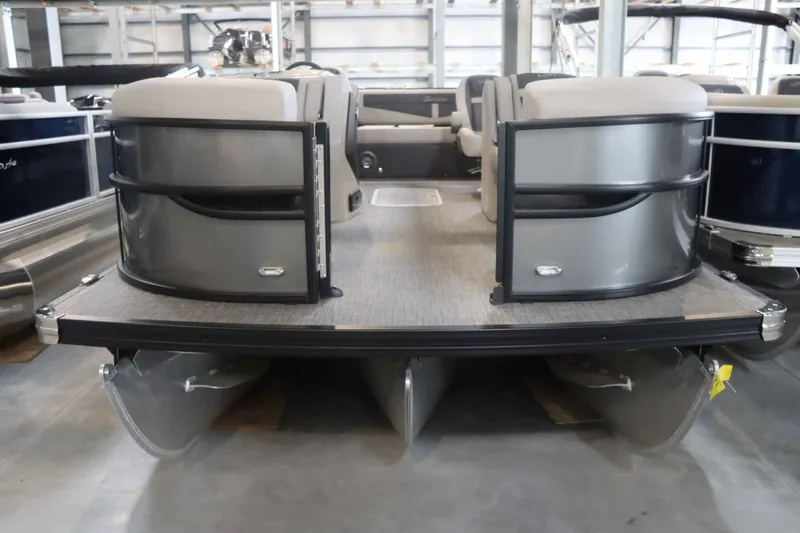 Slide: The Image of Barletta Cabrio 22UC 2025 - 3