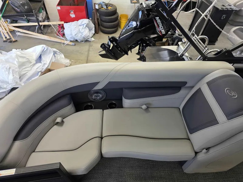 Slide: The Image of Barletta Cabrio 22QC 2025 - 17