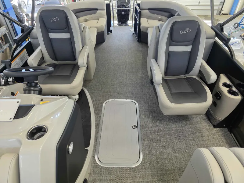 Slide: The Image of Barletta Cabrio 22QC 2025 - 7