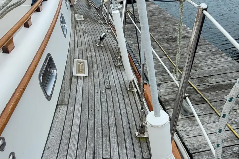 Slide: The Image of Mason 33 Sloop 1985 - 52