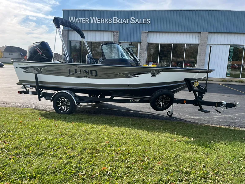 Slide: The Image of 2025 Lund 1875 Pro-V boat at Water Werks Boat Sales dealership. - 2