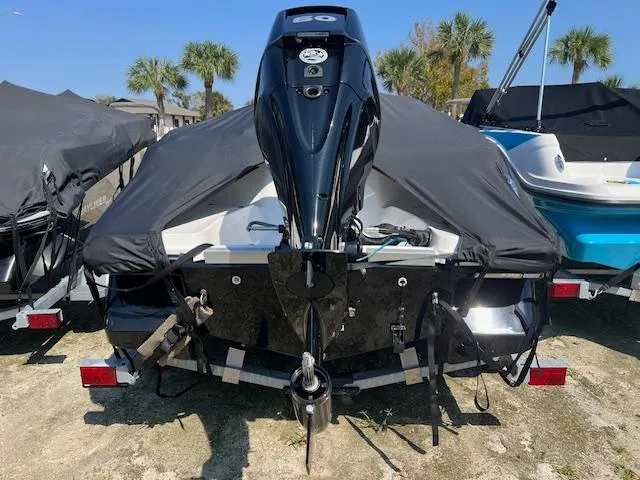 Slide: The Image of Bayliner Element M15 2025 - 1