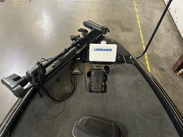 Slide: The Image of 2023 Skeeter FXR21 boat with Lowrance electronics and Yamaha 250 "SHO" motor. - 11