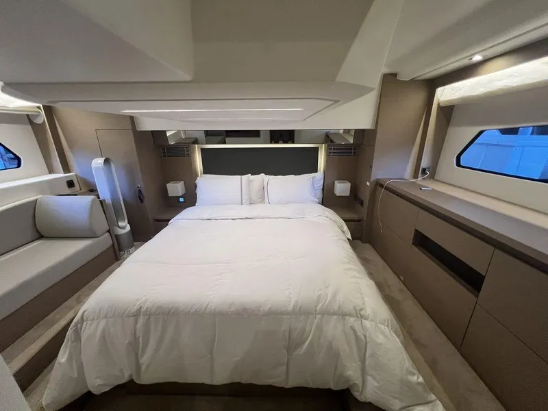 Slide: The Image of Prestige 460 2022 - 53