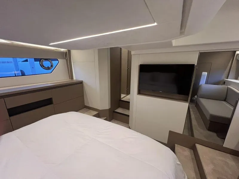 Slide: The Image of Prestige 460 2022 - 54