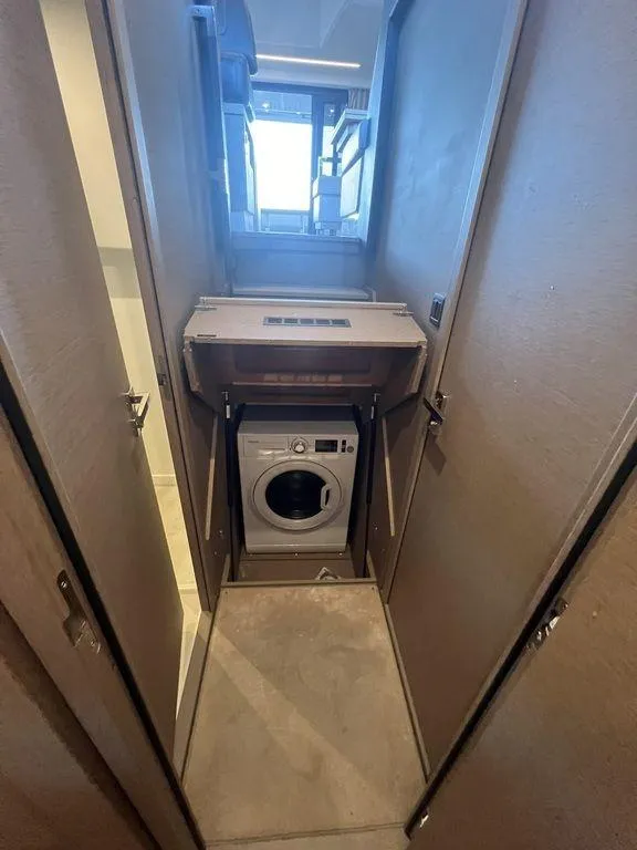 Slide: The Image of Prestige 460 2022 - 63