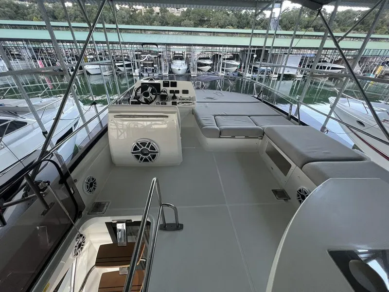 Slide: The Image of Prestige 460 2022 - 72