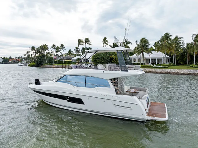 Slide: The Image of Prestige 460 2022 - 91
