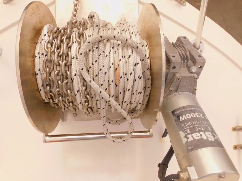 Slide: The Image of Anchor winch system on 2016 Steiger Craft 31 Miami boat. - 15